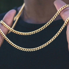 Load image into Gallery viewer, Javier Cuban Link Necklace
