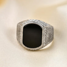 Load image into Gallery viewer, Artur S/Steel Signet Ring
